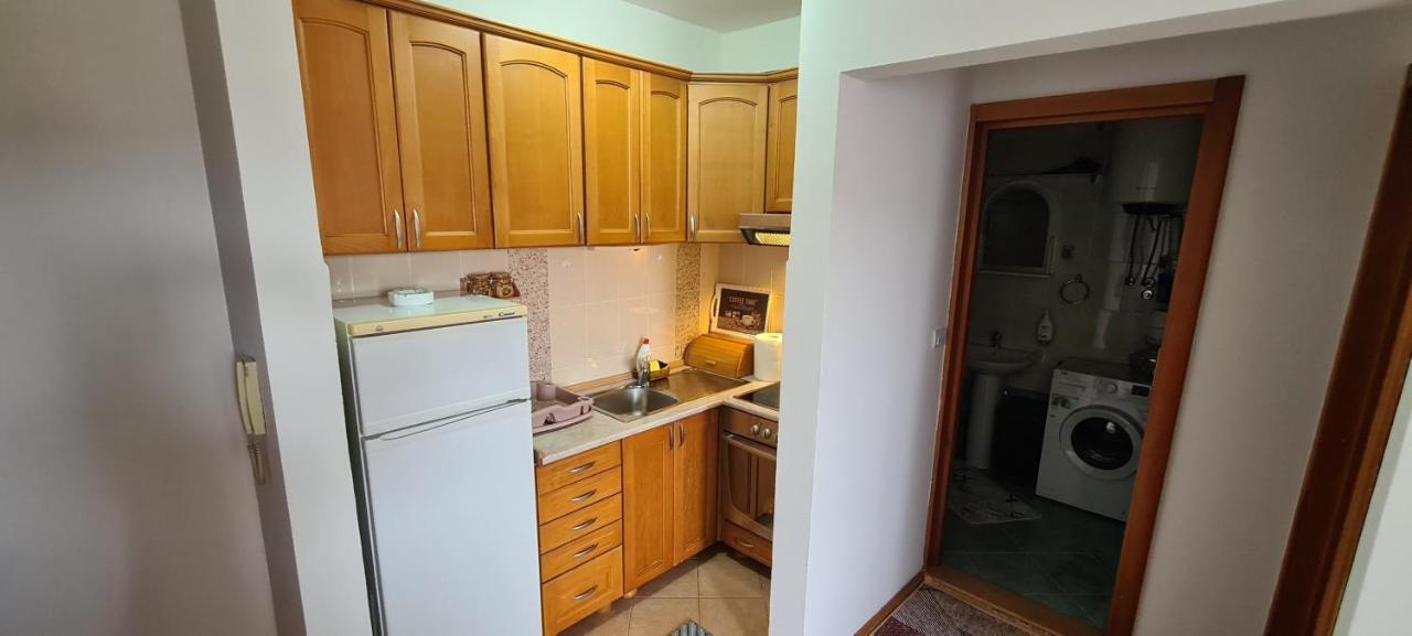 Apartman Velimir Stari Aerodrom Podgorica Ngoại thất bức ảnh